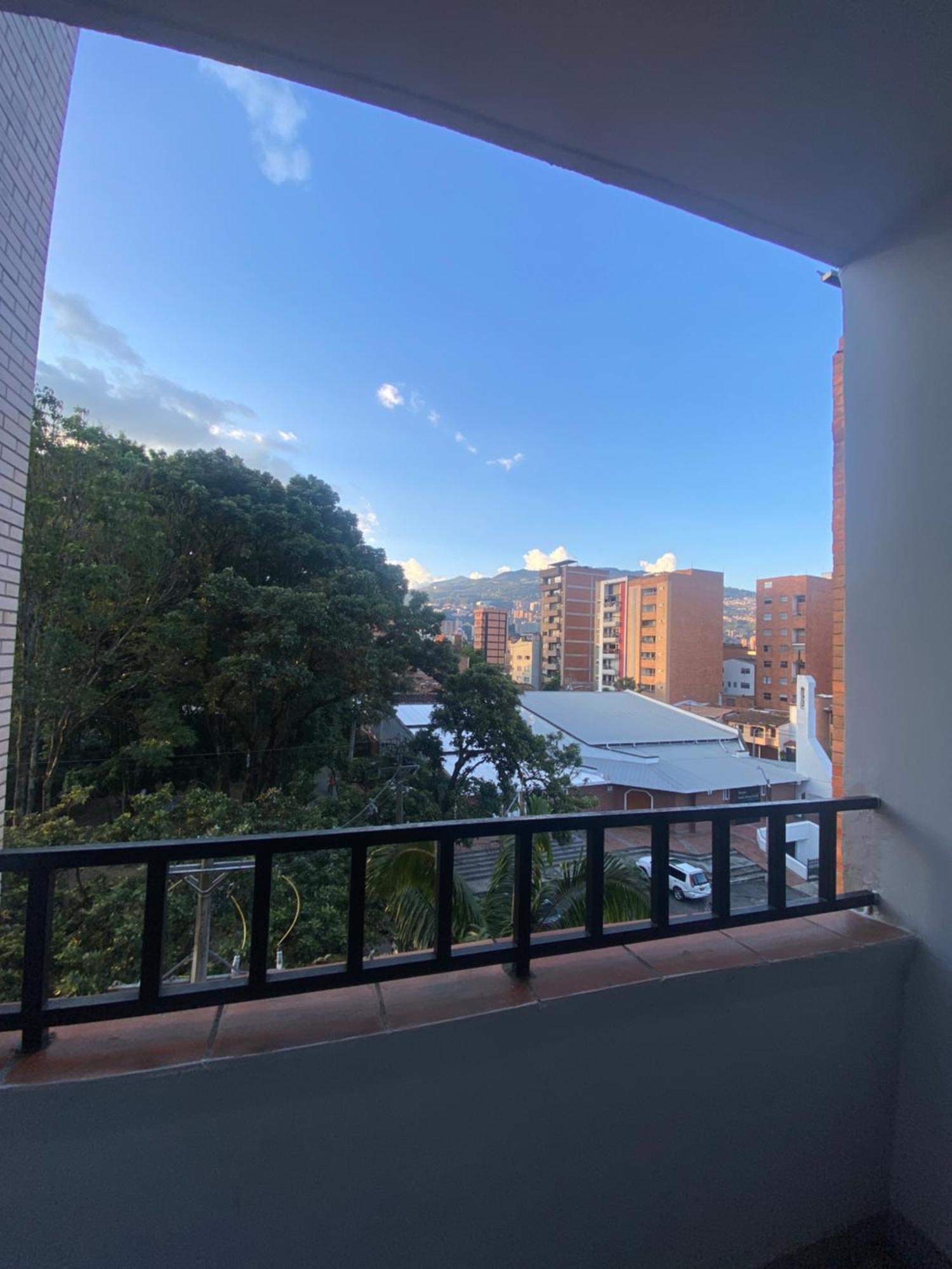 Apartamento D Casa Hogar, Iluminado Y Tranquilo Con Amenidades Nuevas *